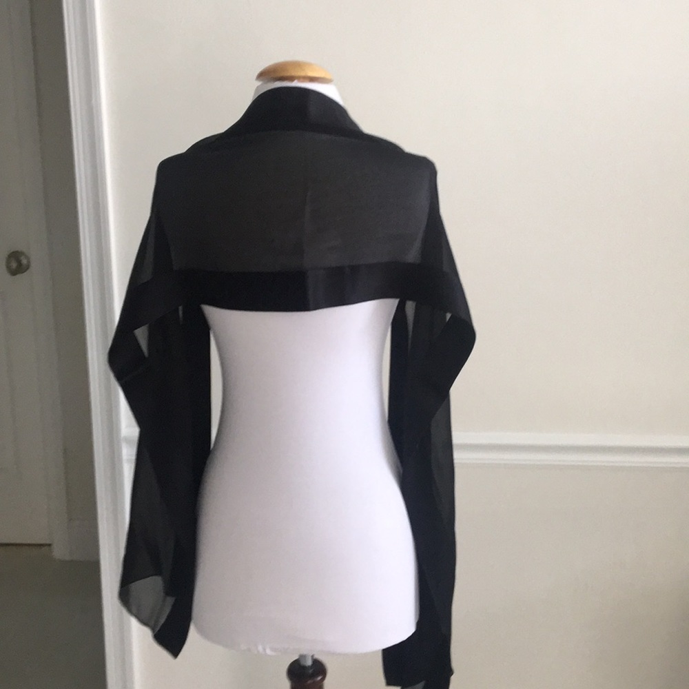 Anne Klein-6-Black Silk dress w/ shawl - Picture 4 of 7